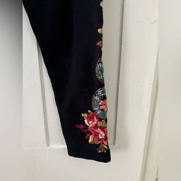 Johnny Was Black Floral Leggings - Picture 7 of 12